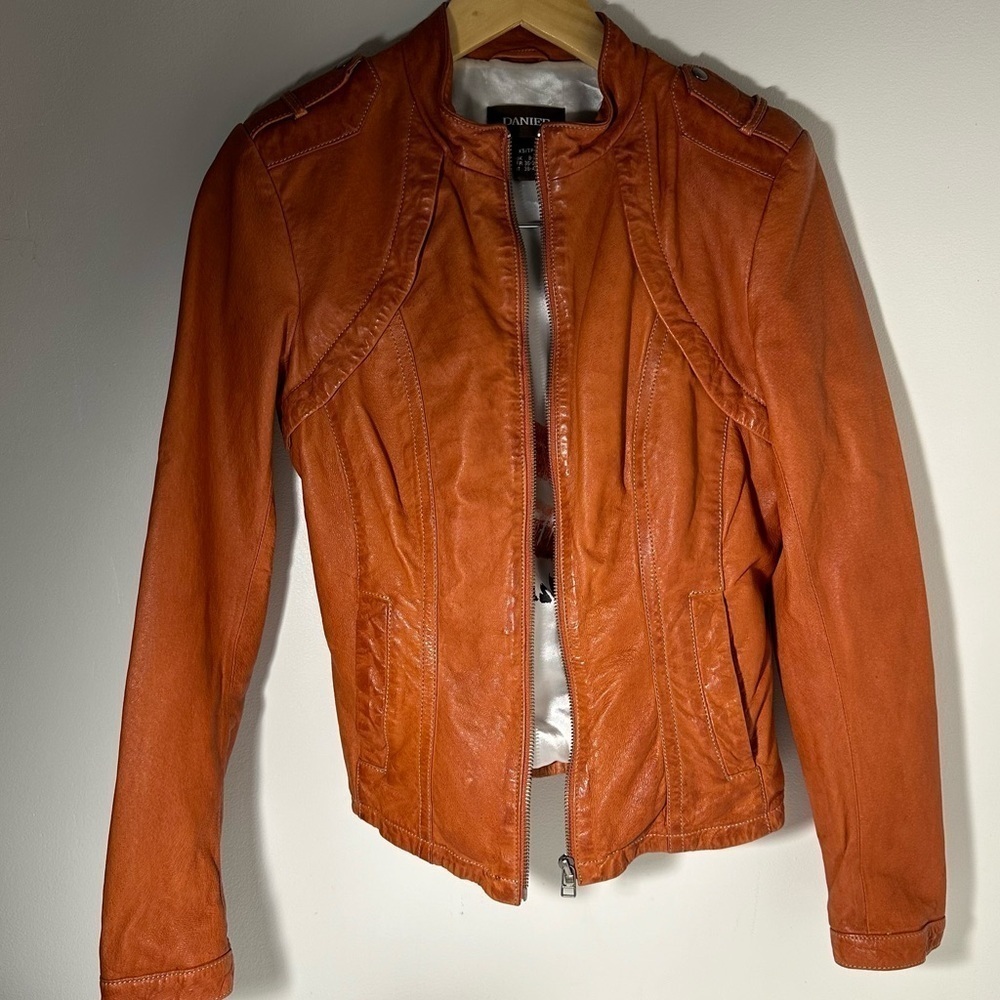 Danier leather tab moto jacket women’s size xs - Picture 2 of 9